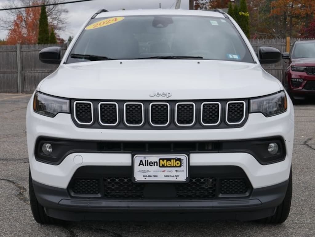 Used 2024 Jeep Compass Latitude SUV