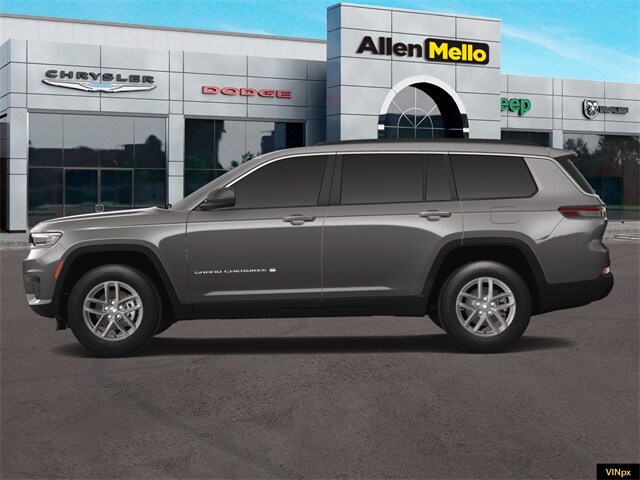 2025 Jeep Grand Cherokee Laredo photo 3