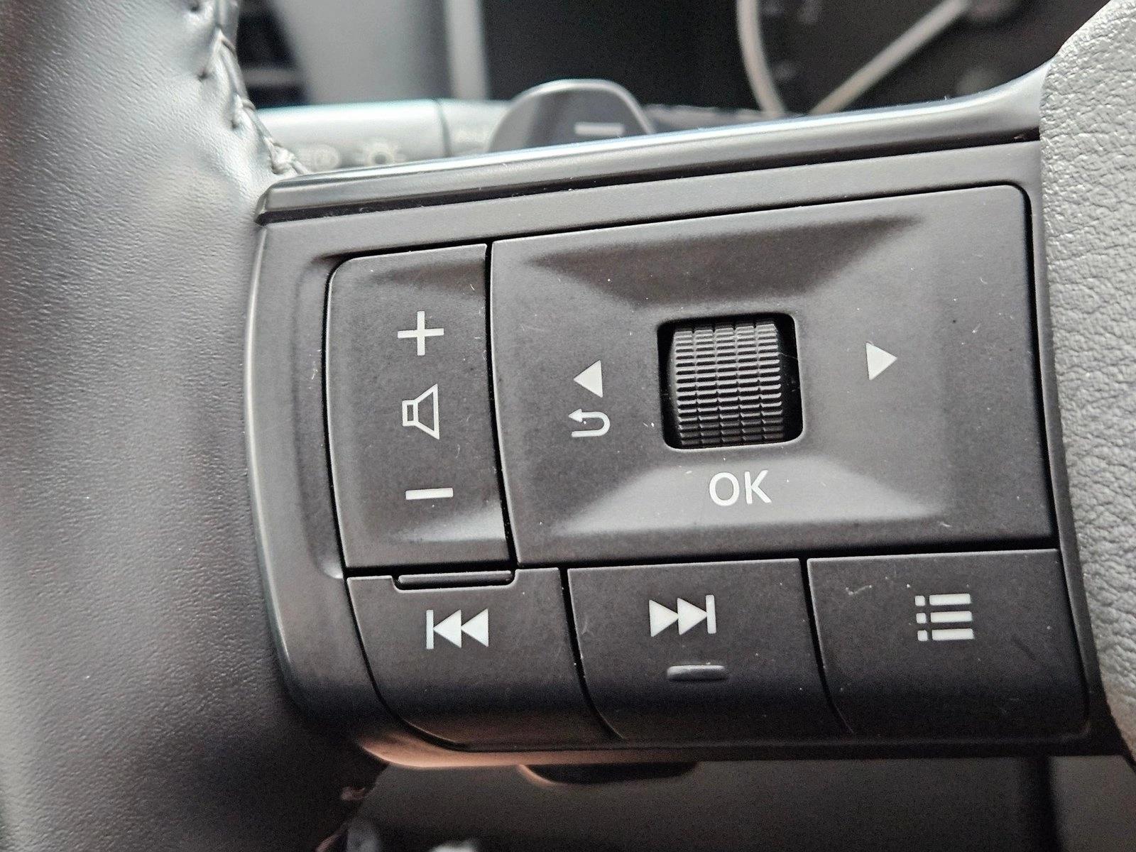 2025 Nissan Rogue SV - Photo 18