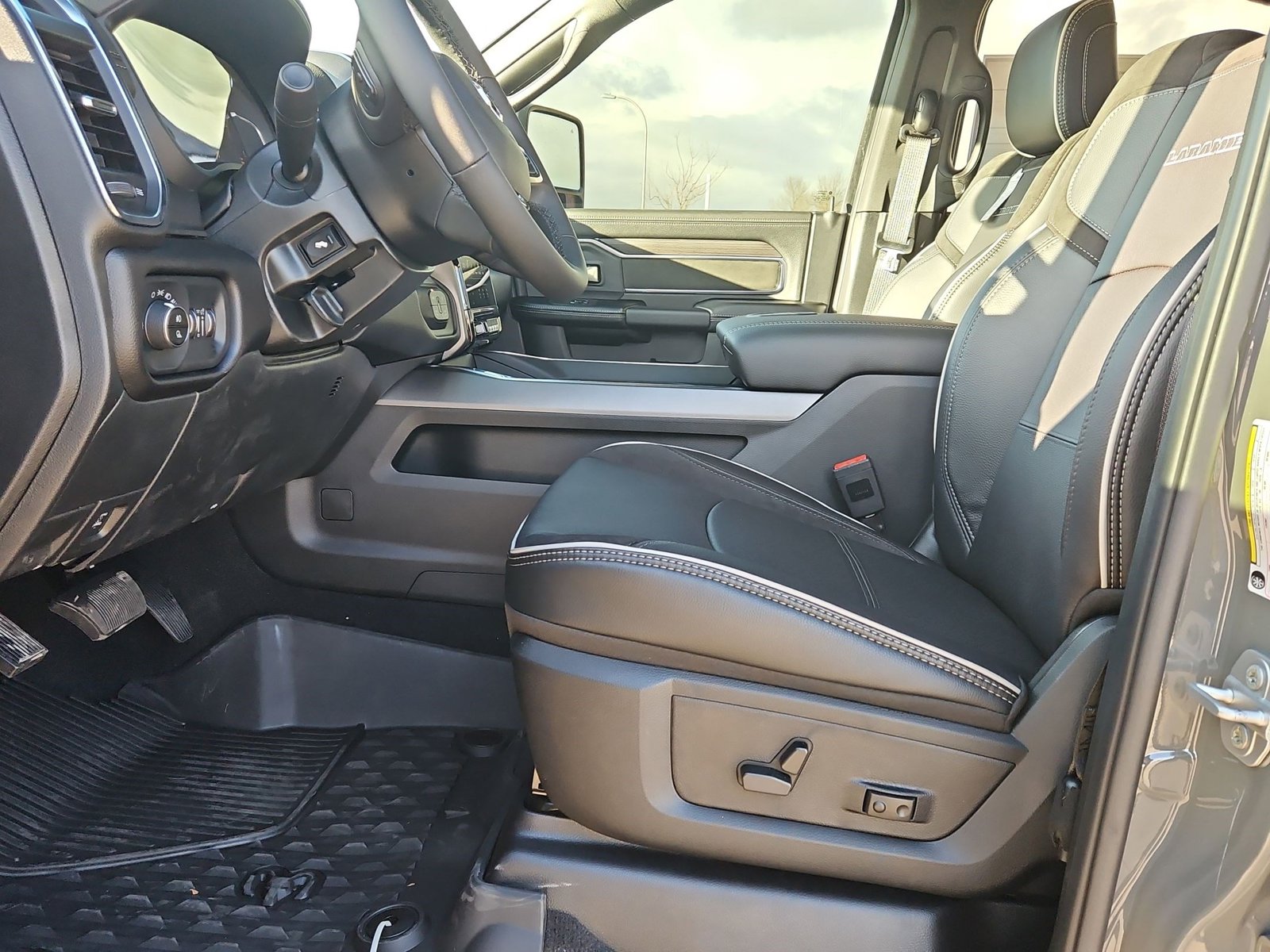 2026 Ram 2500 Laramie photo 4