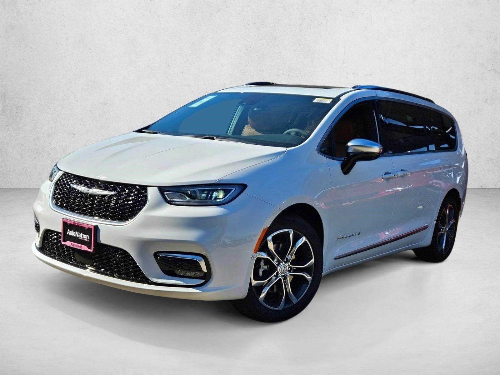 2026 Chrysler Pacifica Pinnacle's photo