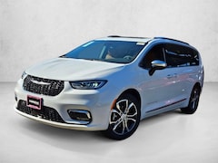 2026 Chrysler Pacifica Pinnacle Van Passenger Van