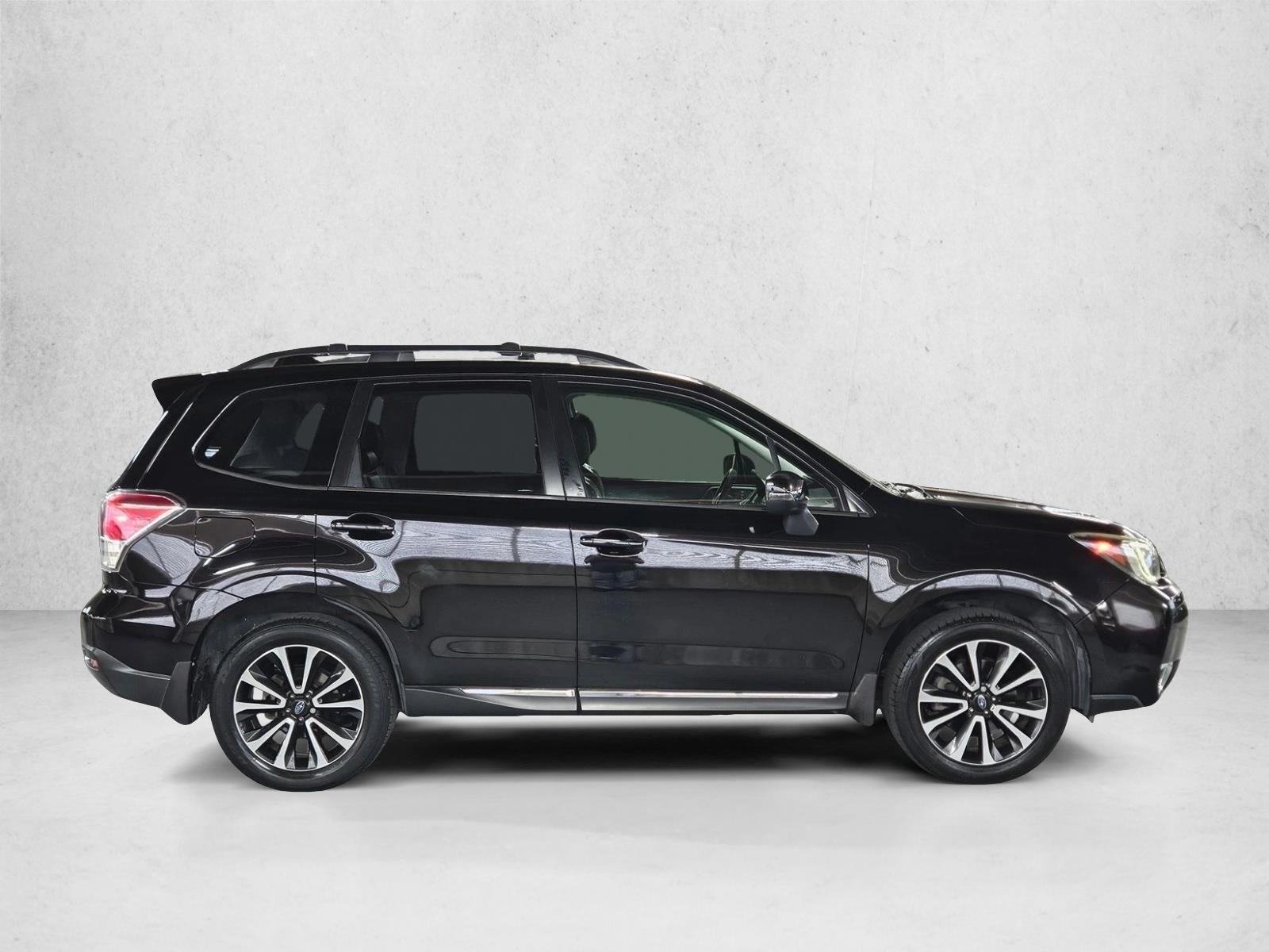 2018 Subaru Forester Touring photo 4