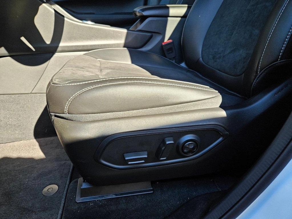 New 2026 Jeep Grand Cherokee Laredo Altitude SUV