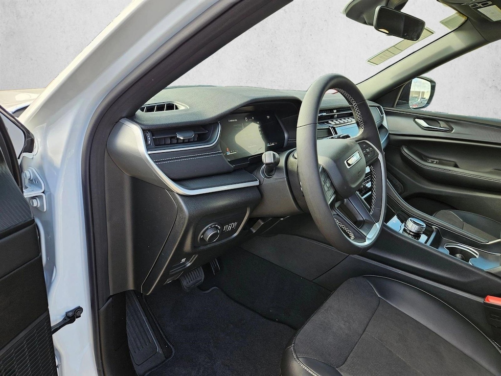 New 2025 Jeep Grand Cherokee Altitude X SUV