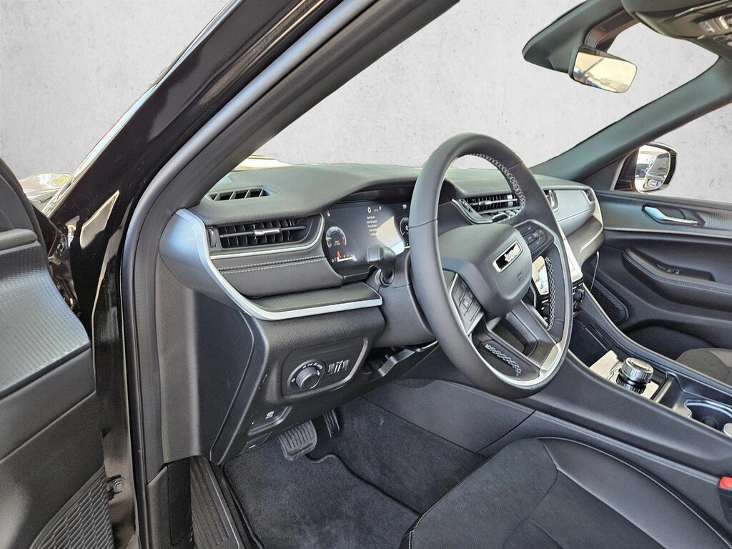 New 2025 Jeep Grand Cherokee Altitude X SUV