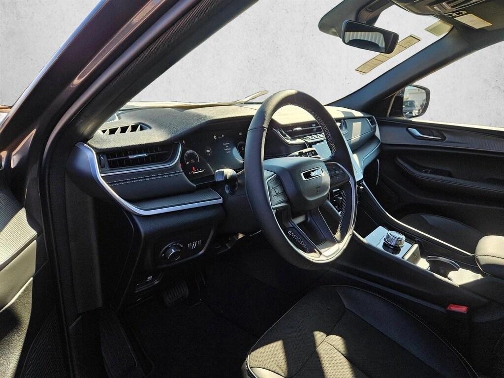 New 2025 Jeep Grand Cherokee Altitude X SUV