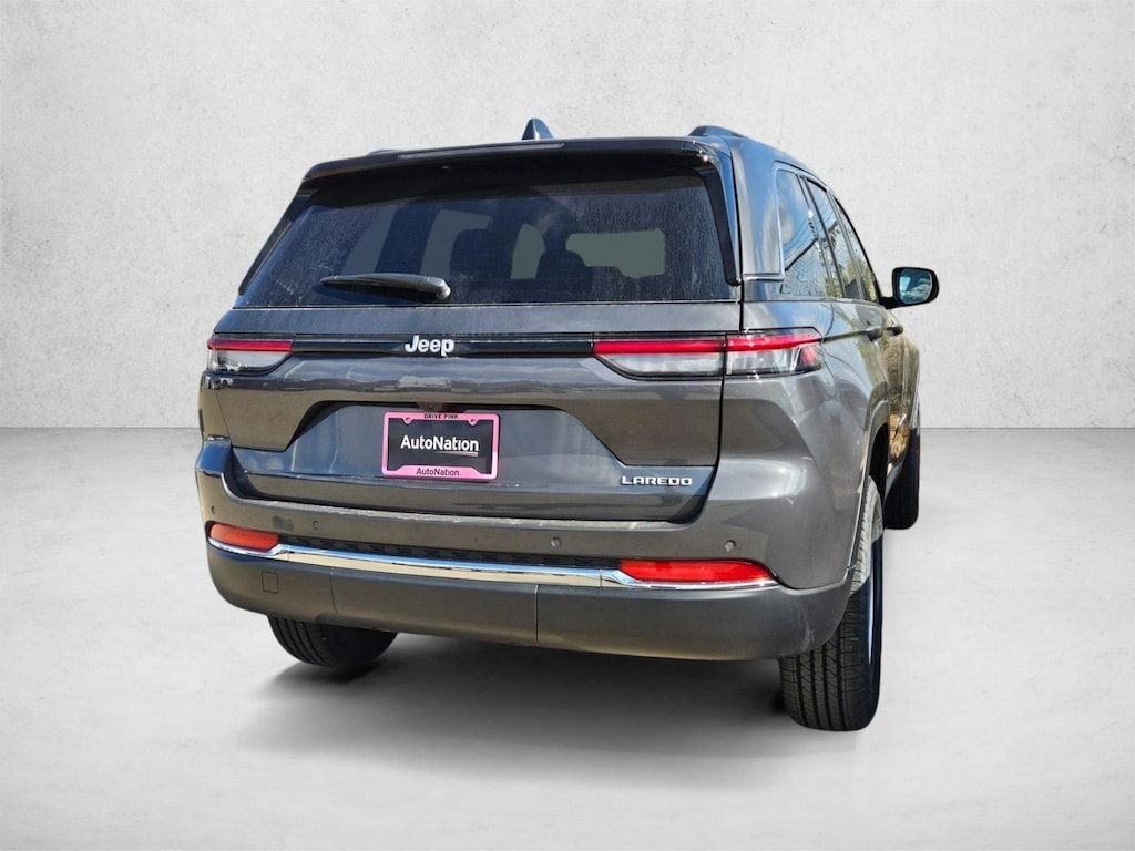 New 2025 Jeep Grand Cherokee Laredo SUV