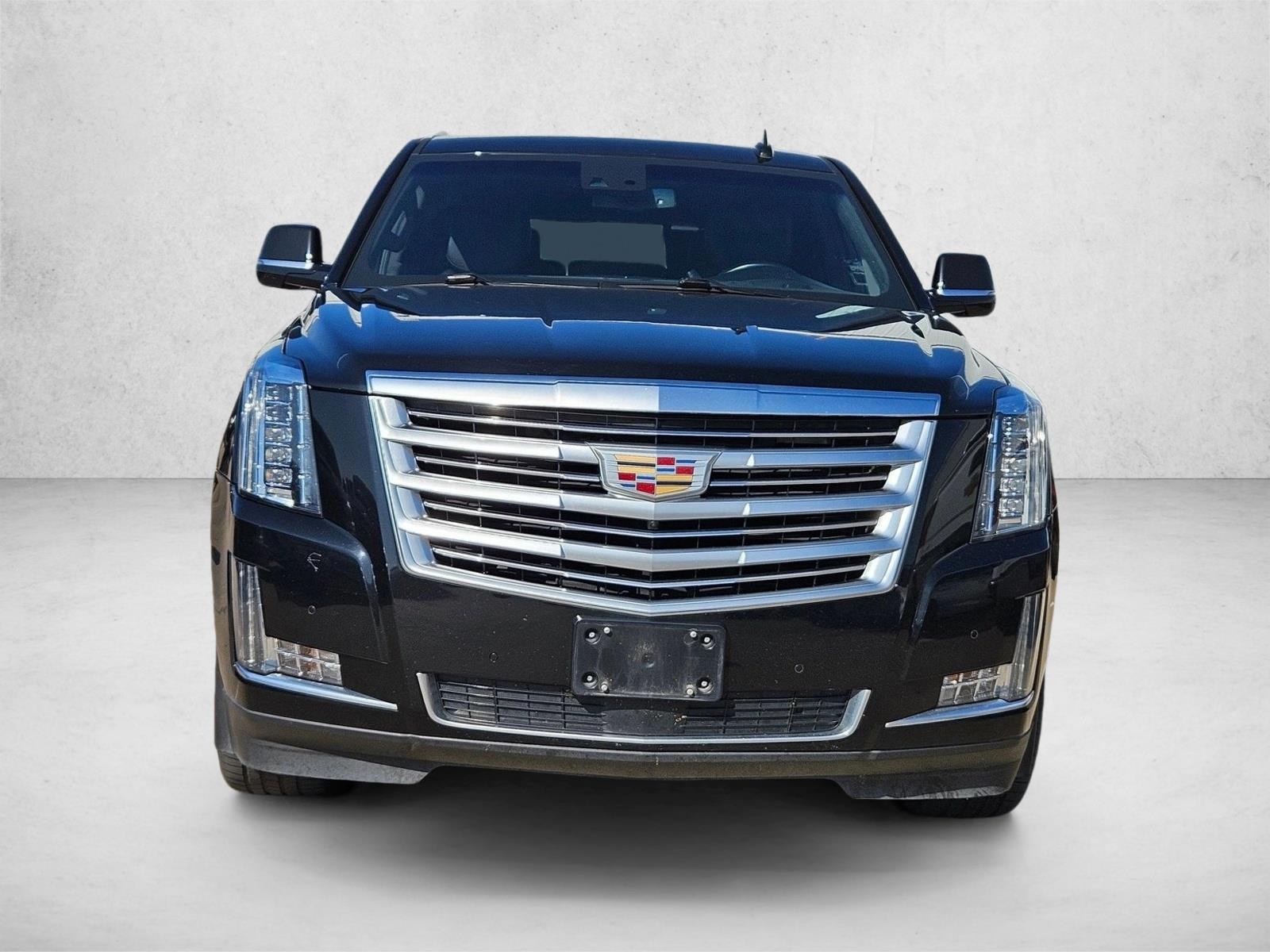 2016 Cadillac Escalade Platinum photo 2