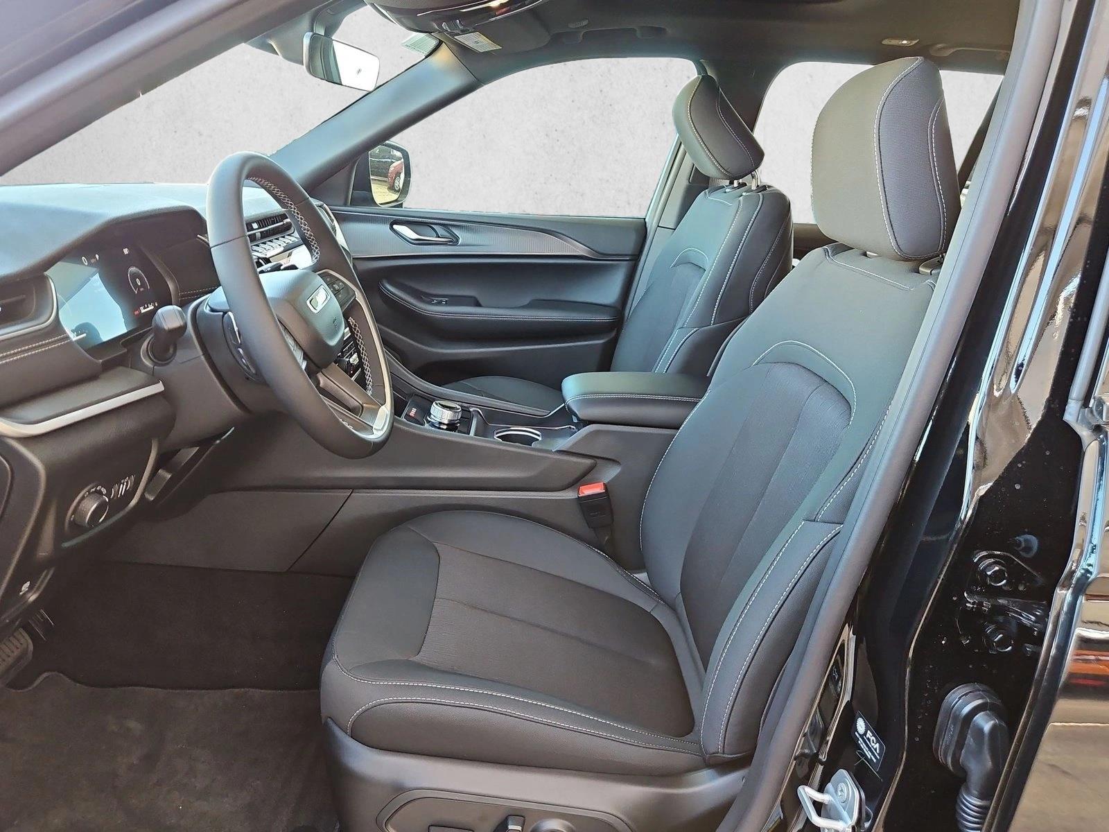New 2027 Jeep Grand Cherokee Laredo X SUV