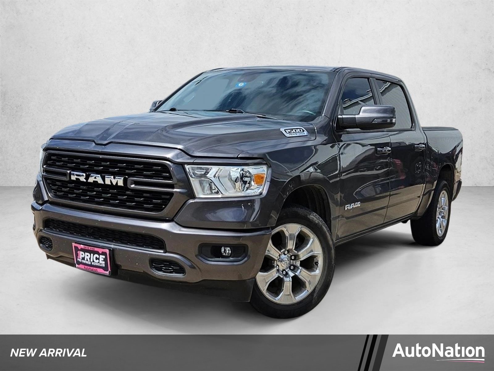 2023 RAM 1500 Big Horn/Lone Star 4x4 Crew Cab 5'7's photo