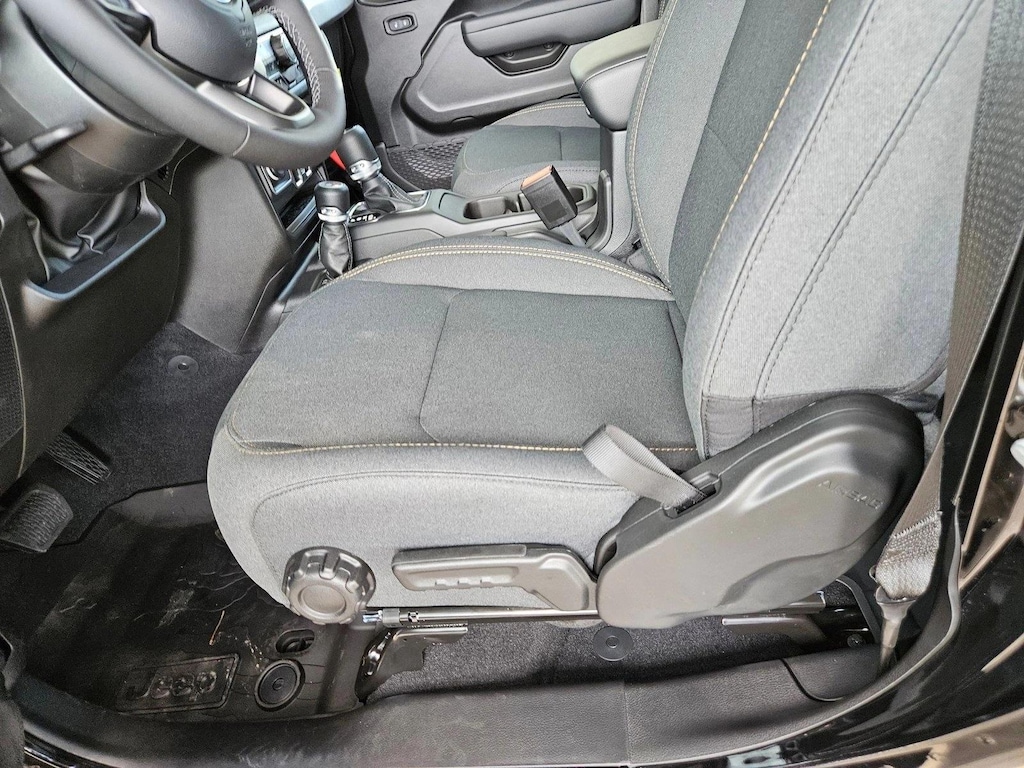 New 2025 Jeep Wrangler Sport S SUV