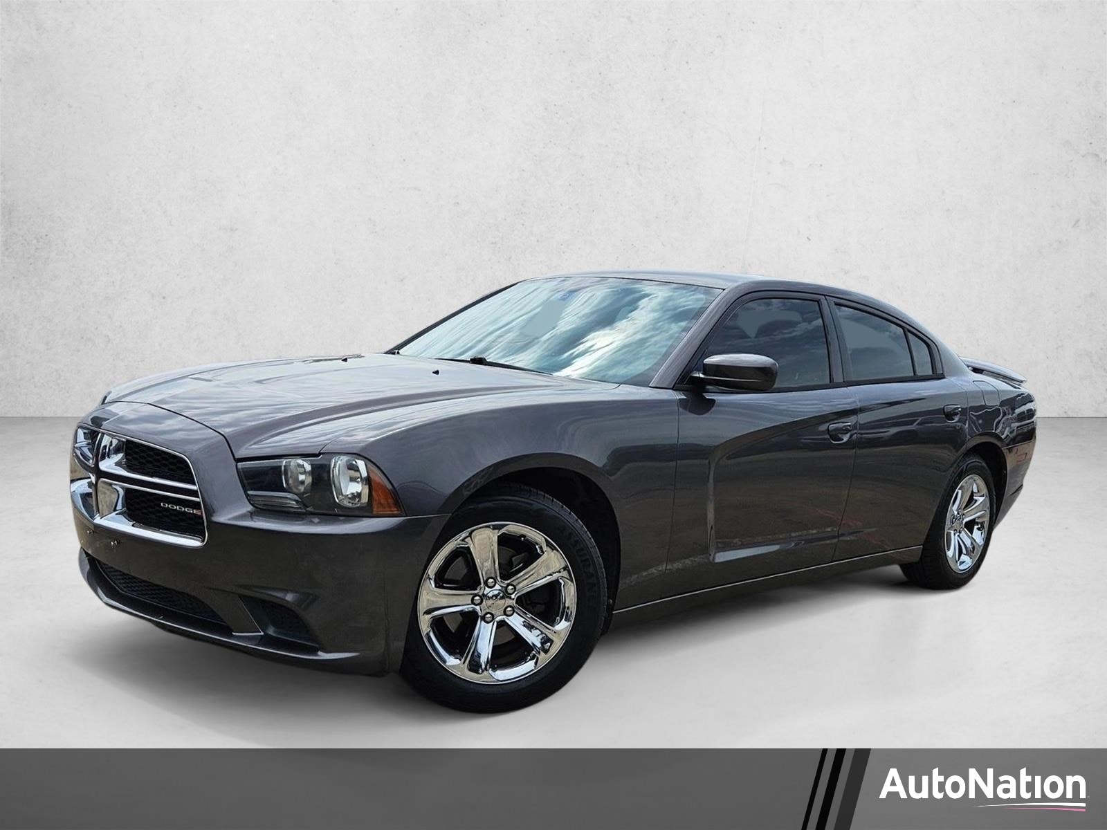 2014 Dodge Charger SE's photo