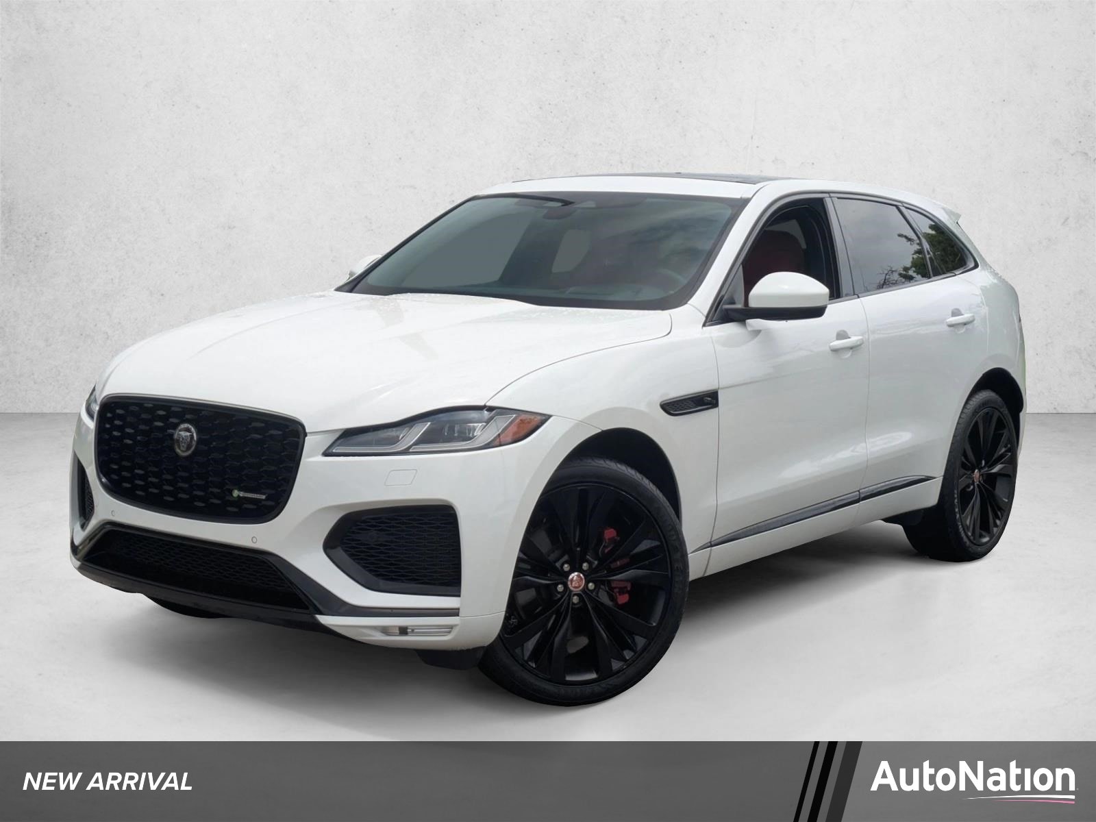 2023 Jaguar F-PACE P400 R-Dynamic S's photo