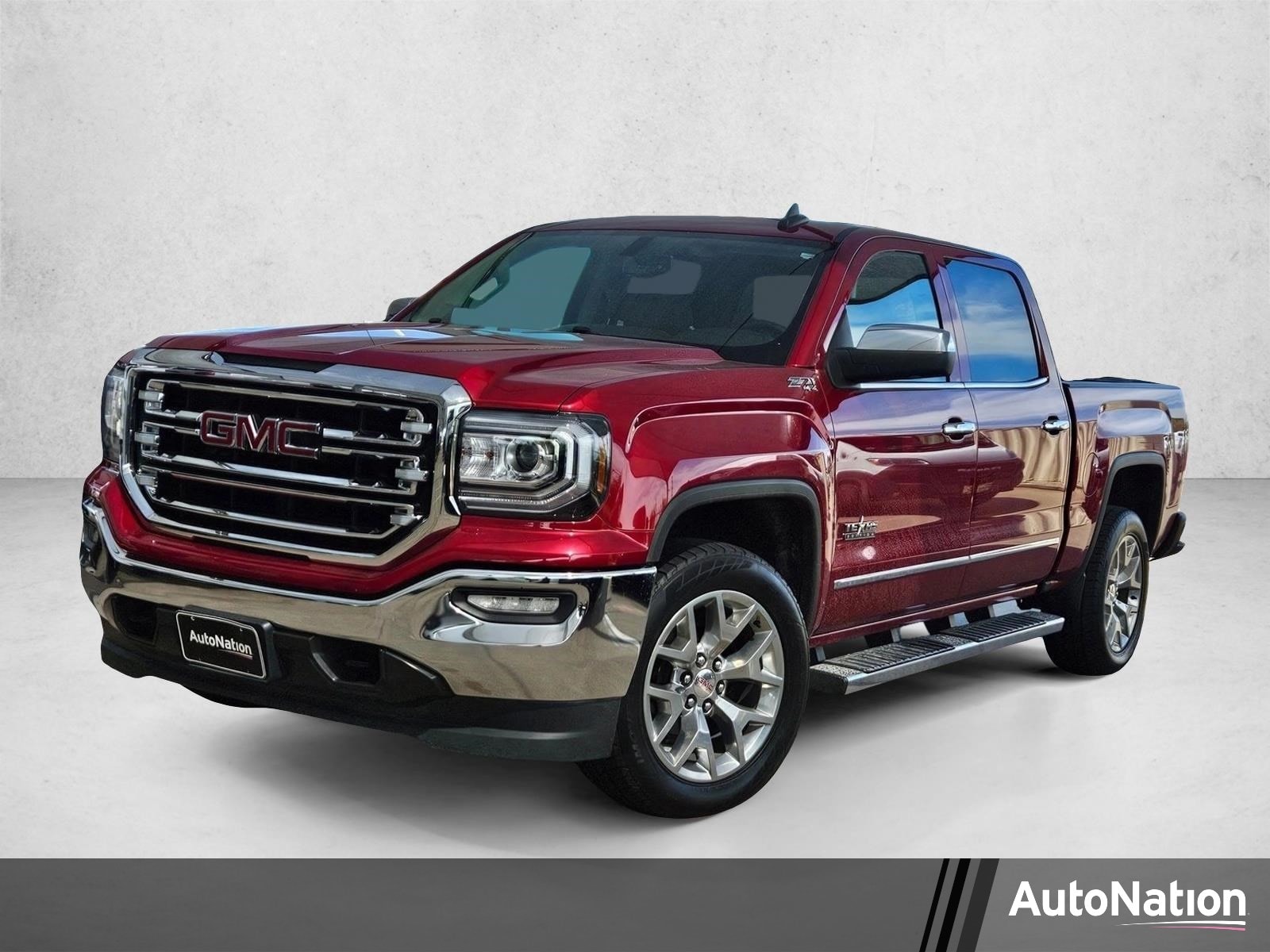 2018 GMC Sierra 4WD Crew Cab Short Box SLT's photo