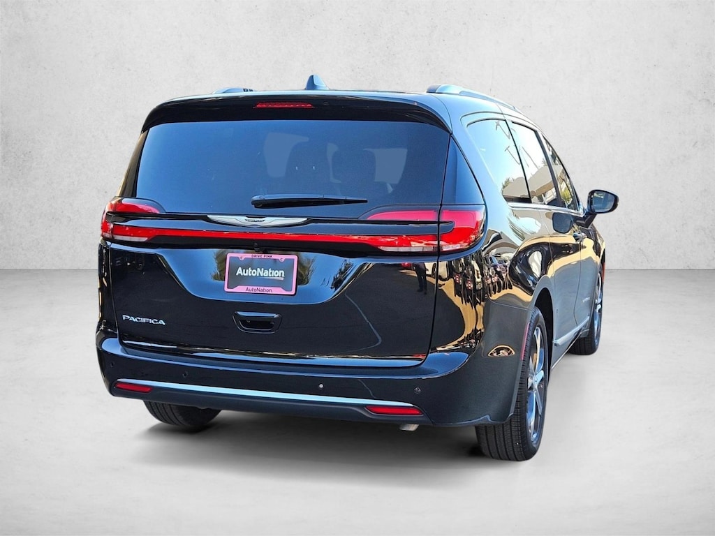 New 2026 Chrysler Pacifica Pinnacle Van Passenger Van