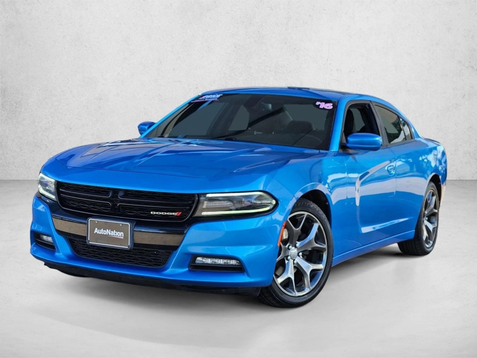 2016 Dodge Charger SXT's photo