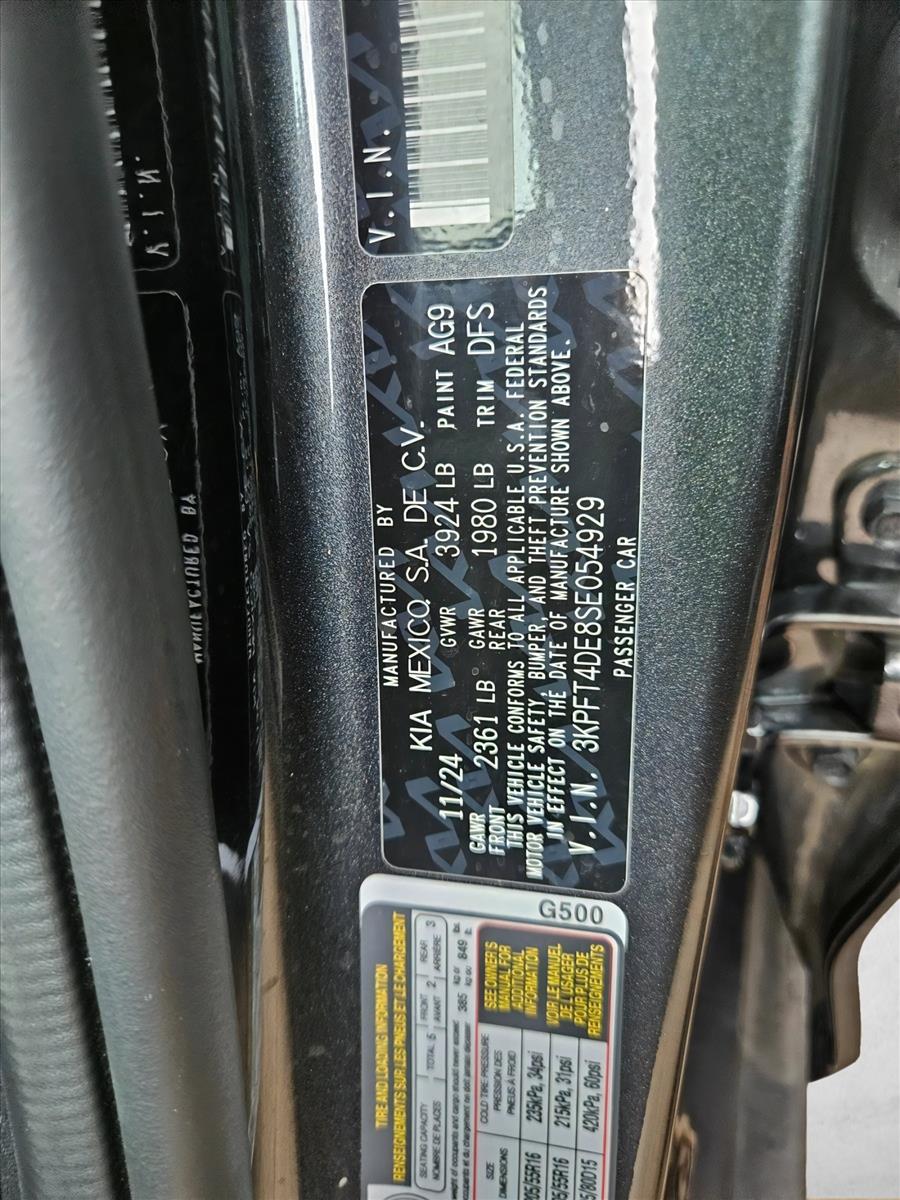 2025 Kia K4 LXS - Photo 16