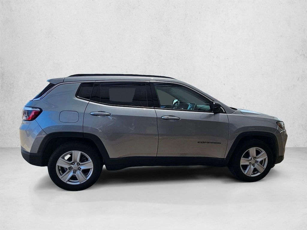 Used 2022 Jeep Compass Latitude Sport Utility