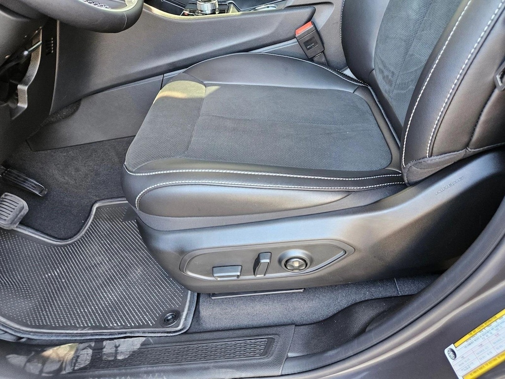 New 2025 Jeep Grand Cherokee Altitude X SUV