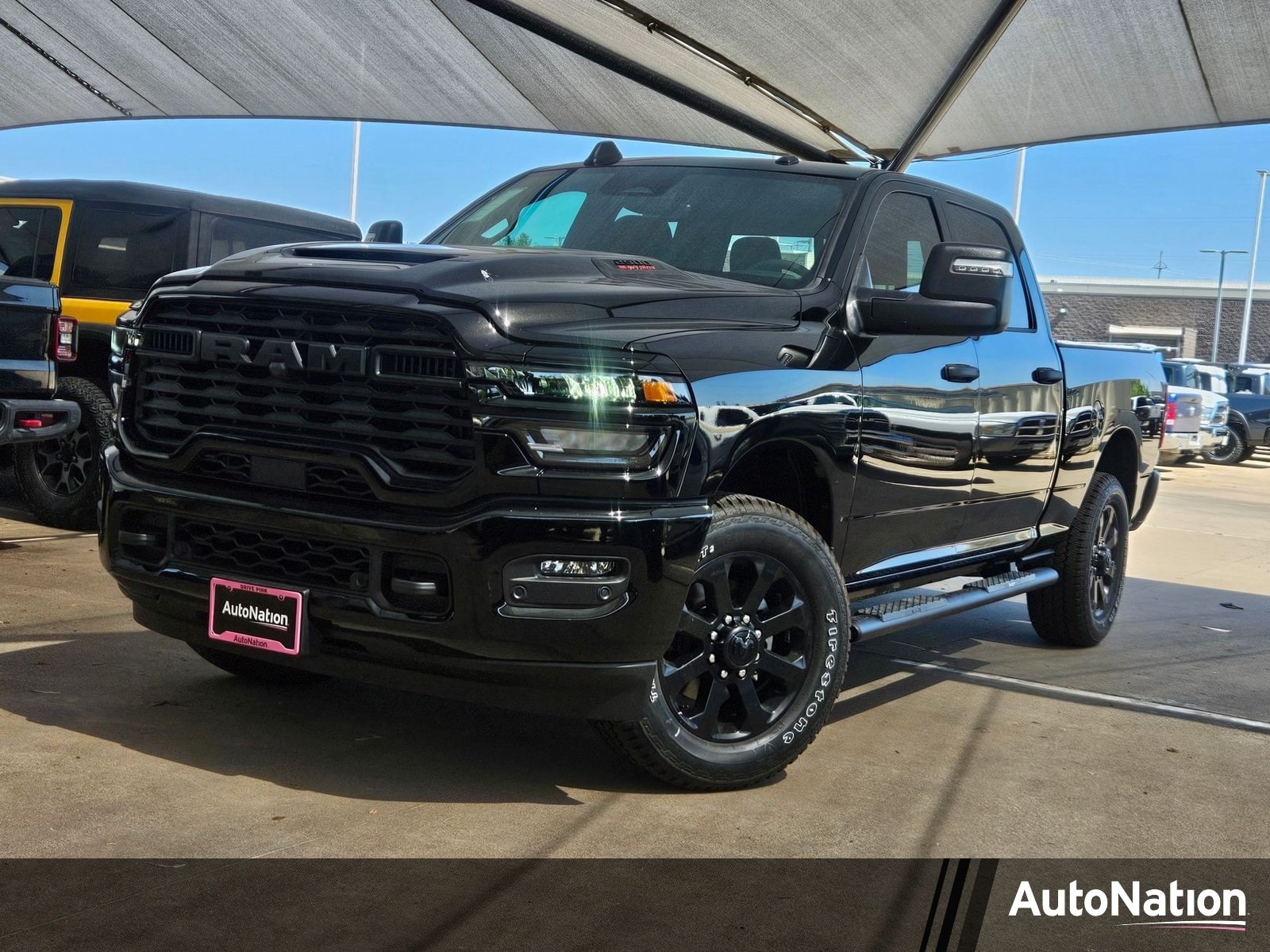 2026 RAM 2500 Pickup Tradesman/Black Express