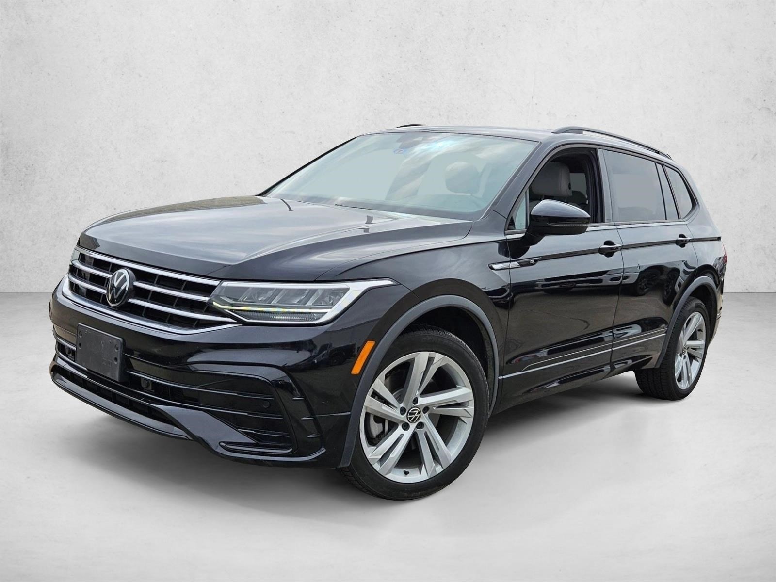 2023 Volkswagen Tiguan SE R-LINE BLACK