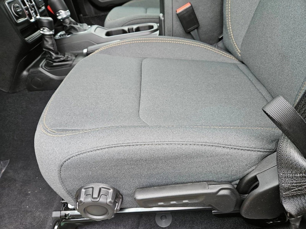 New 2026 Jeep Gladiator Sport Truck Crew Cab