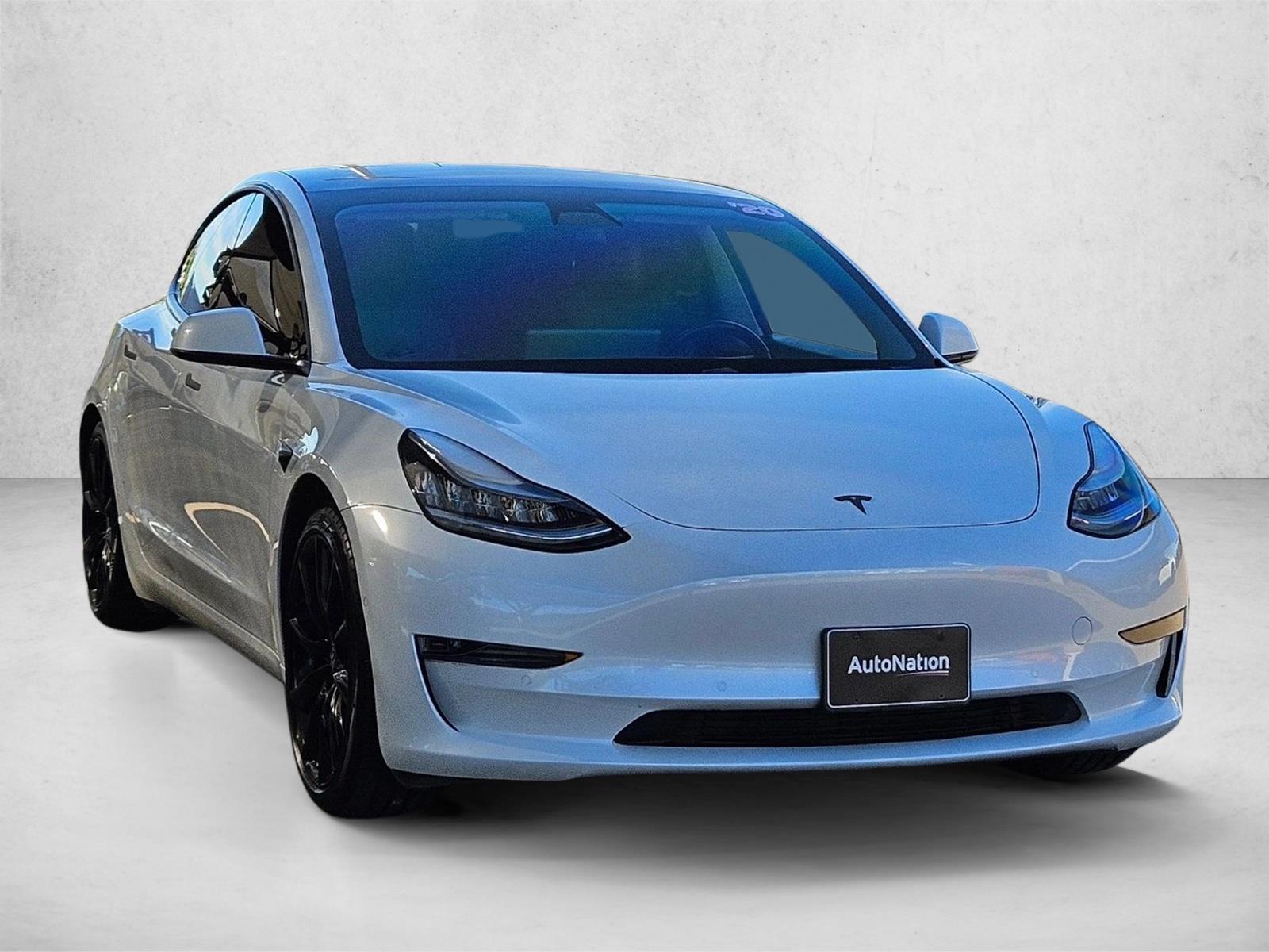 2020 Tesla Model 3 Standard Range Plus photo 3