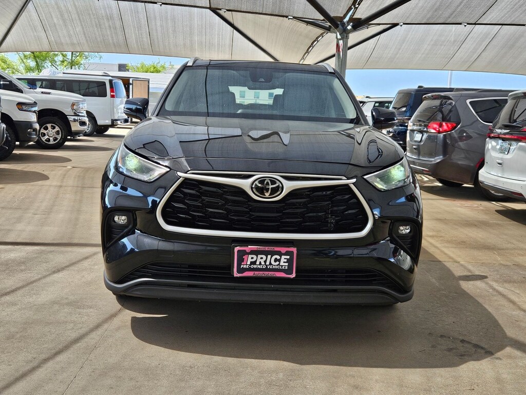 Used 2022 Toyota Highlander XLE Sport Utility