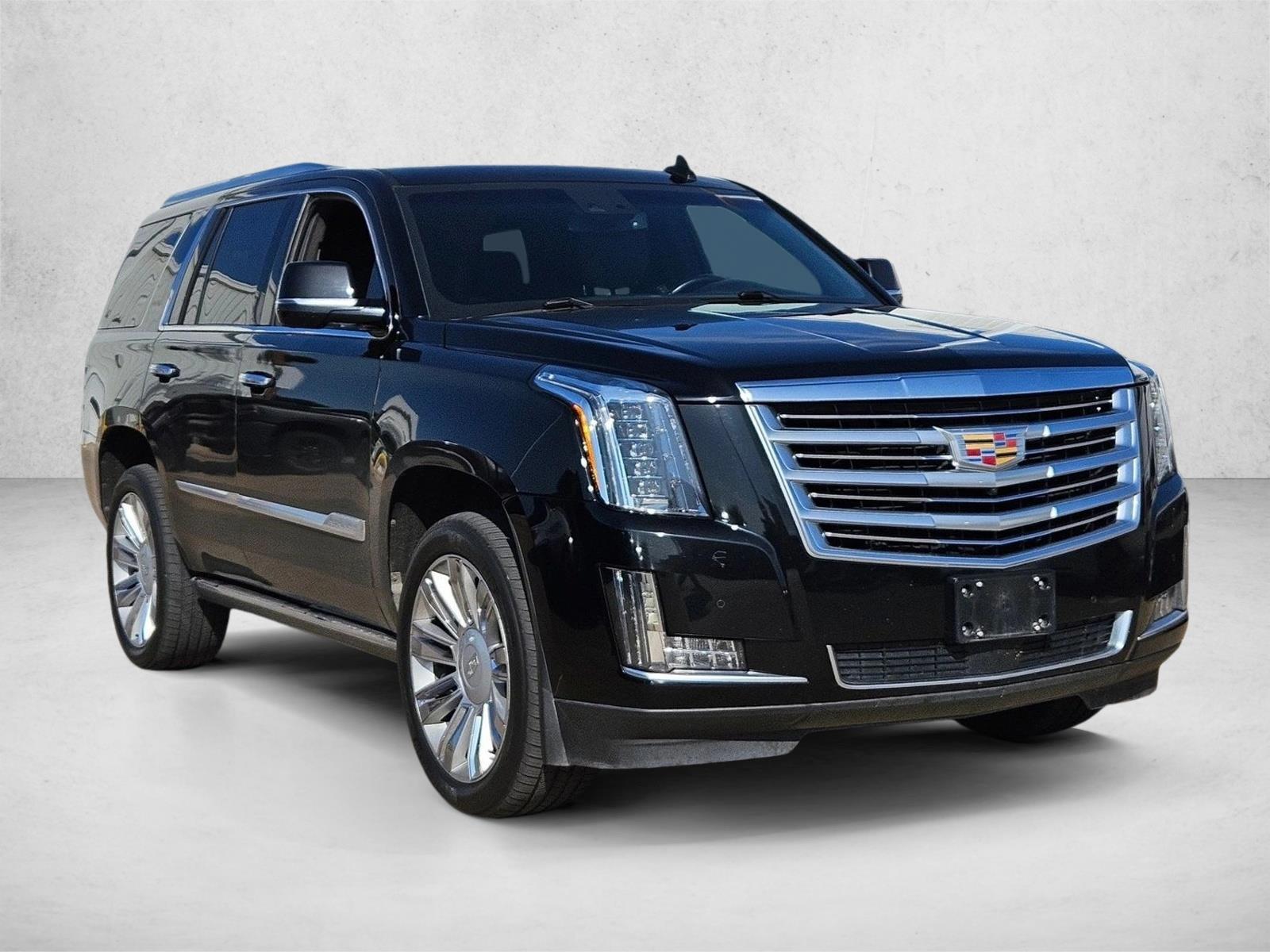 2016 Cadillac Escalade Platinum photo 3
