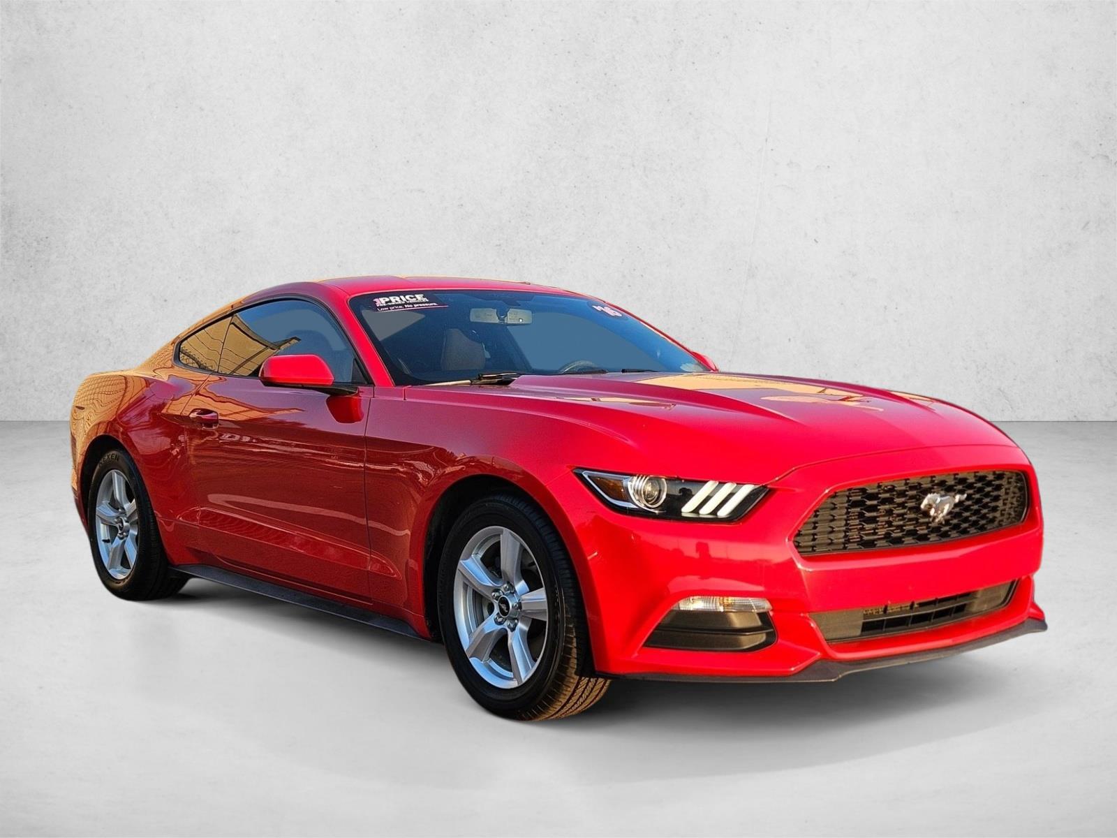 2016 Ford Mustang V6 photo 3