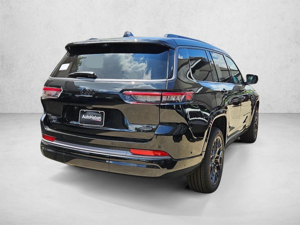 New 2026 Jeep Grand Cherokee Summit SUV