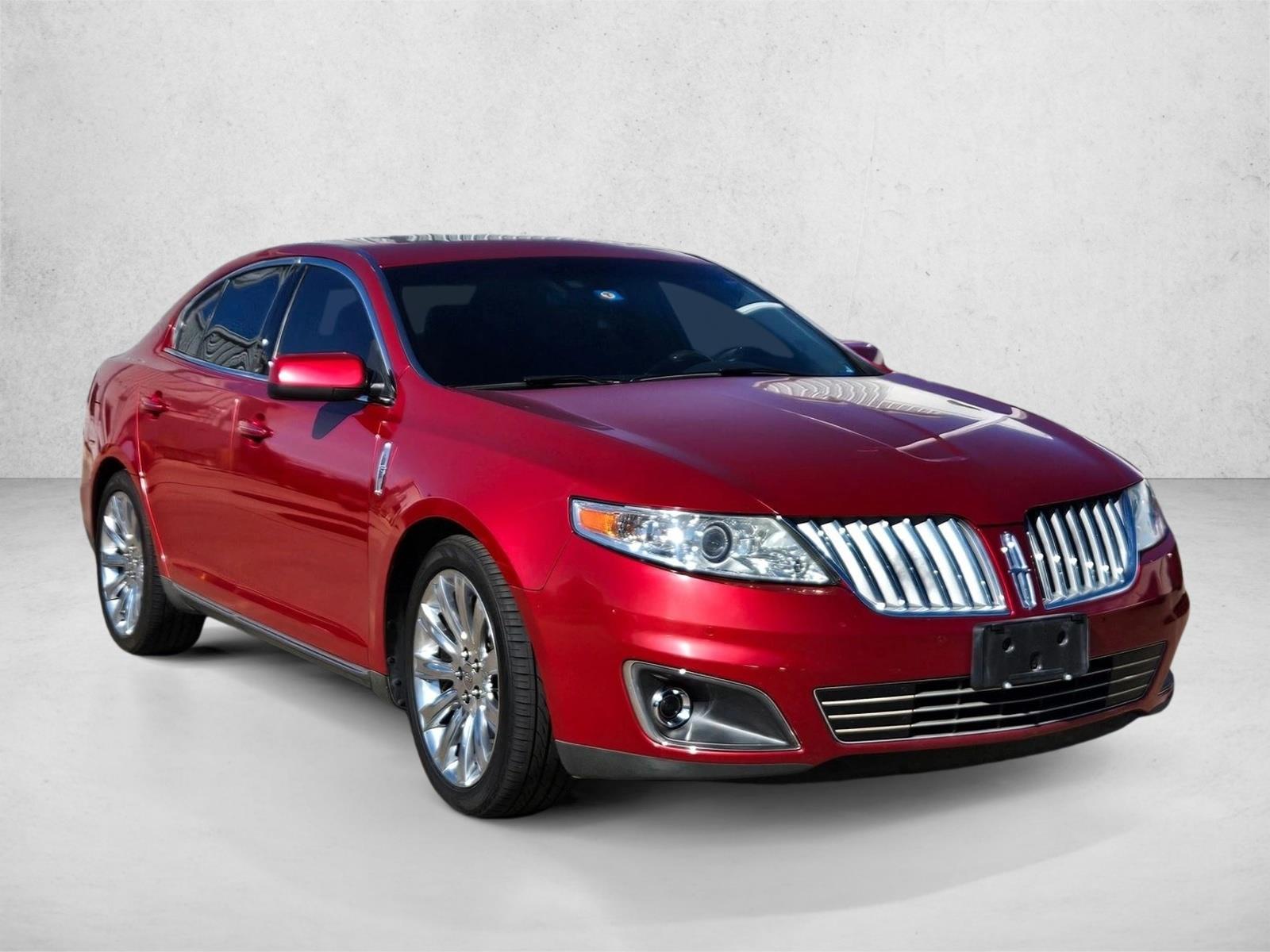 2011 Lincoln MKS photo 3