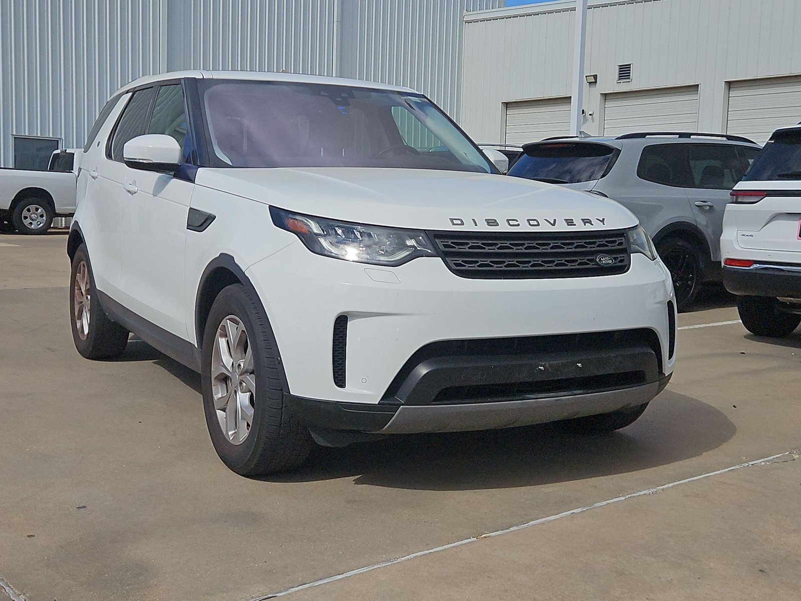 Used 2020 Land Rover Discovery SE Sport Utility