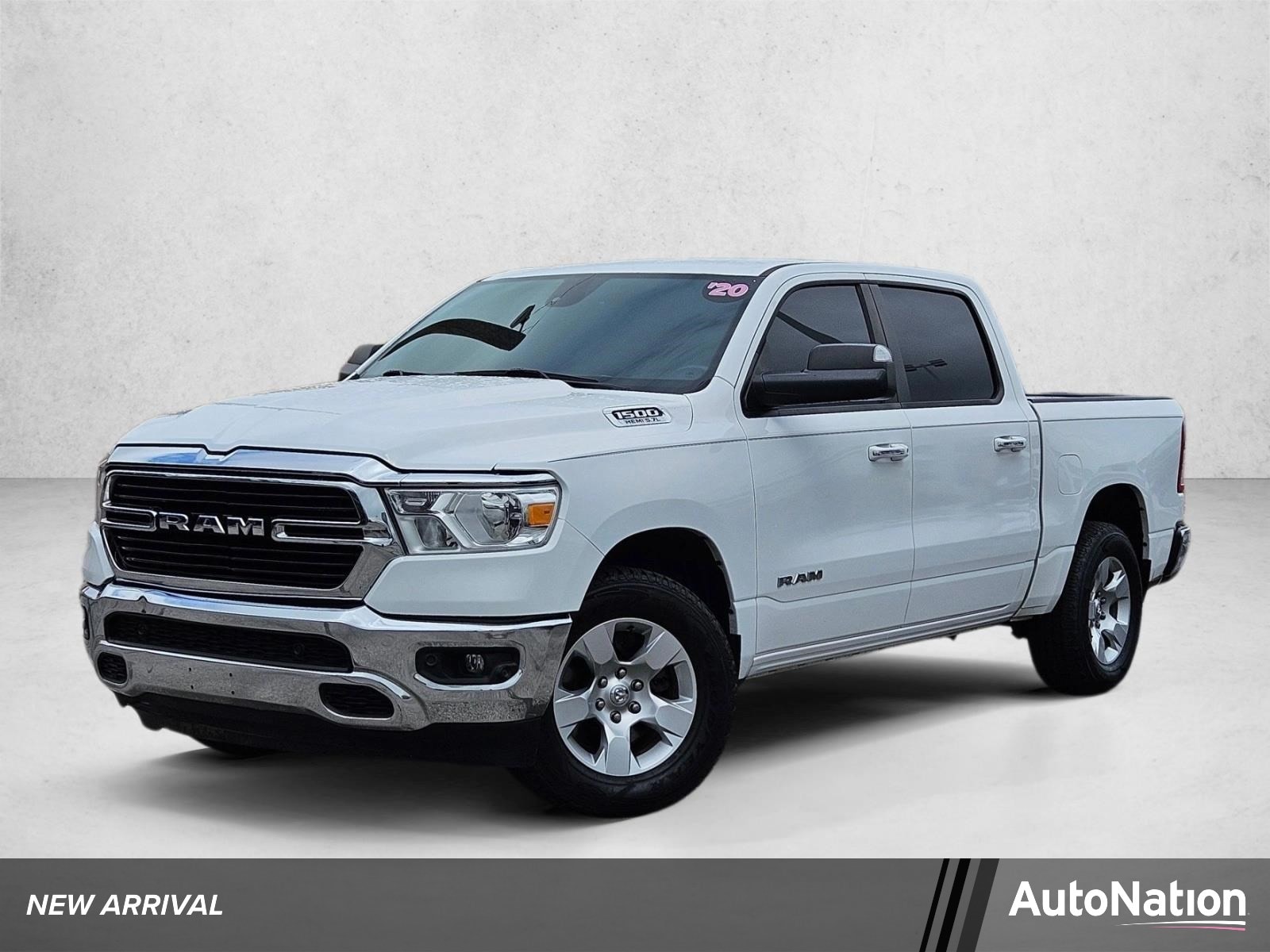 2020 RAM 1500 Big Horn/Lone Star 4x4 Crew Cab 5'7's photo