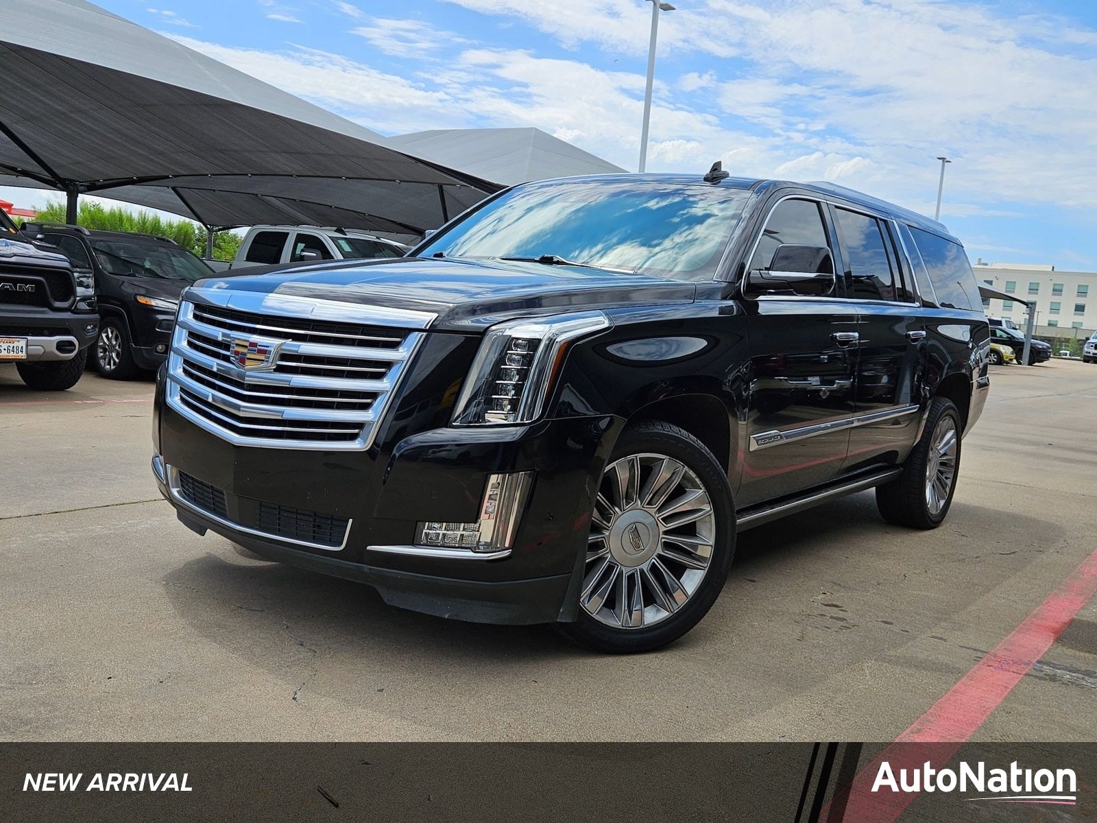 2018 Cadillac Escalade ESV AWD Platinum's photo