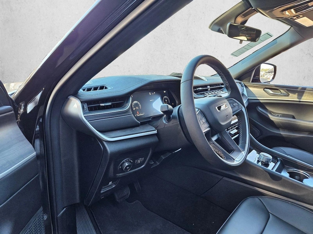 New 2025 Jeep Grand Cherokee Limited SUV