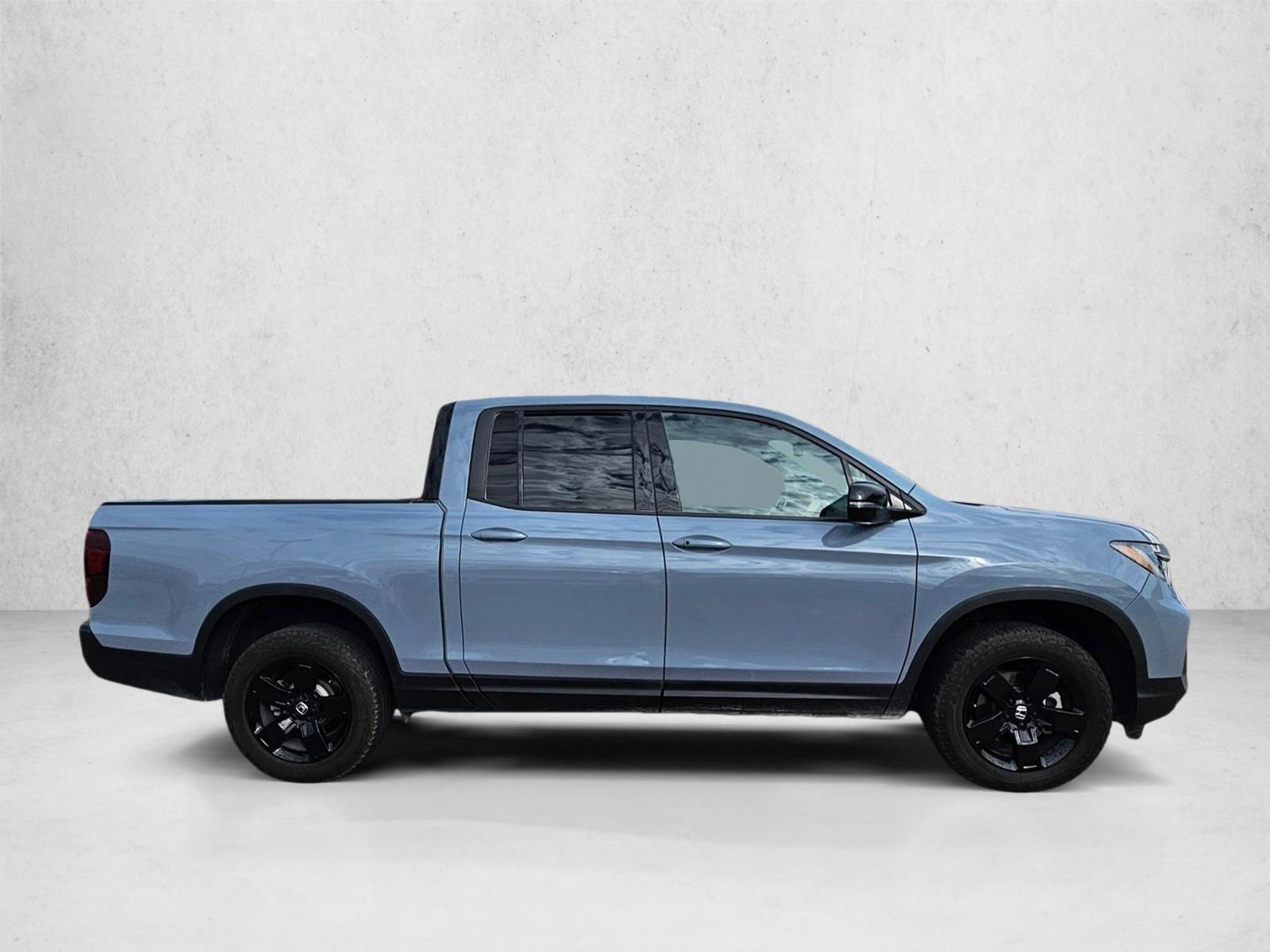 2024 Honda Ridgeline Black Edition photo 4