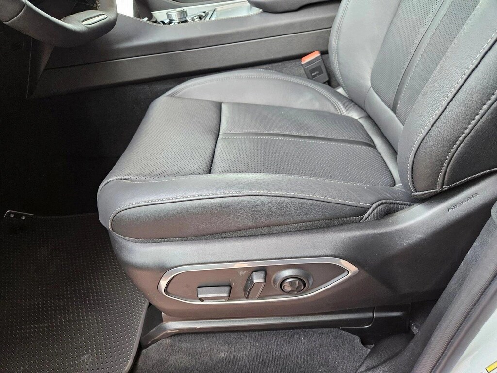 New 2026 Jeep Grand Wagoneer Limited Altitude SUV