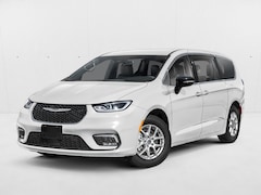 2026 Chrysler Pacifica Select Van Passenger Van