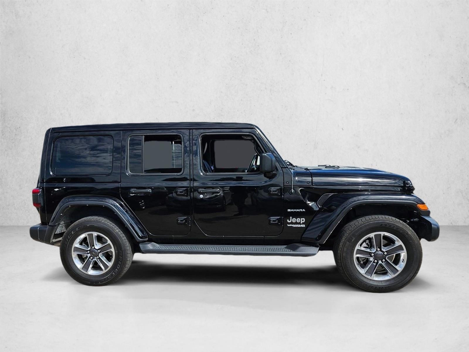 2021 Jeep Wrangler Unlimited Sahara Sport photo 4