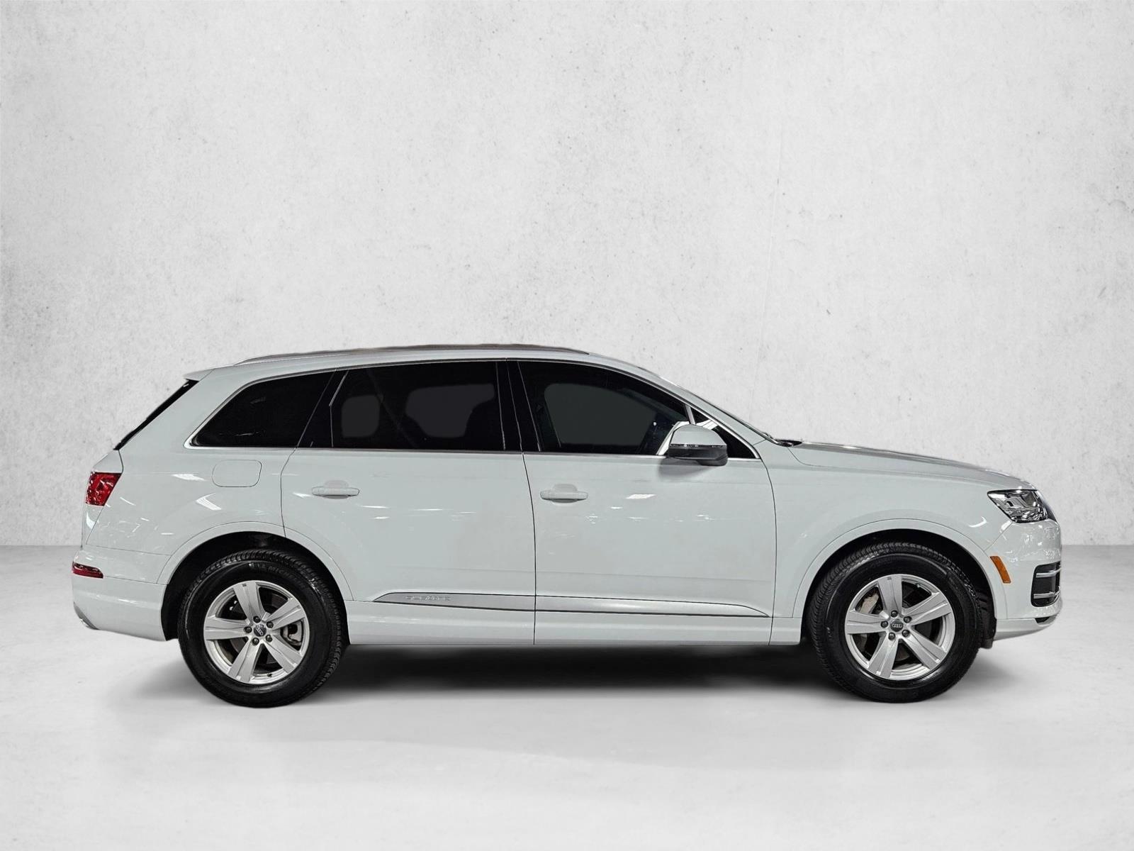 2019 Audi Q7 Premium Plus photo 2