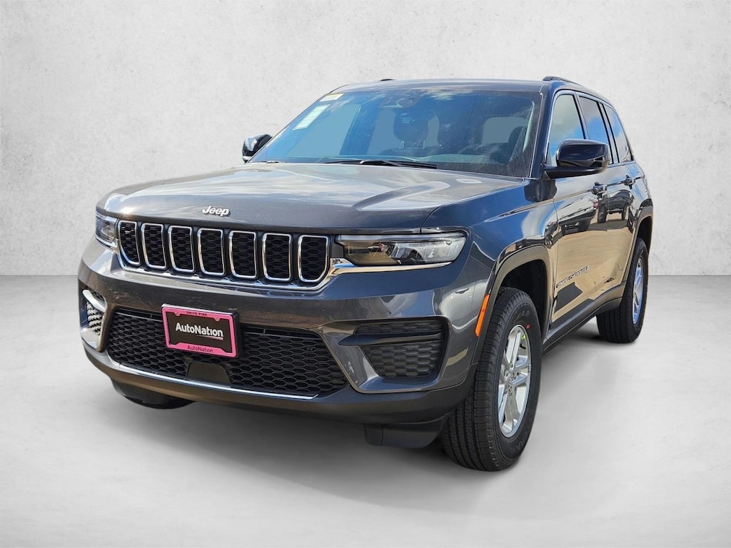 New 2025 Jeep Grand Cherokee Laredo SUV