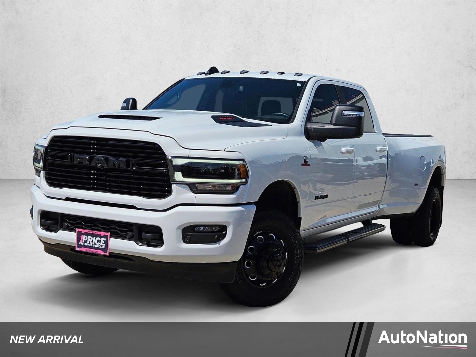 2024 RAM 3500 Laramie 4X4 Crew Cab LWB's photo