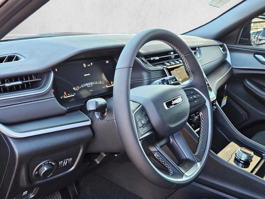 New 2025 Jeep Grand Cherokee Altitude X SUV