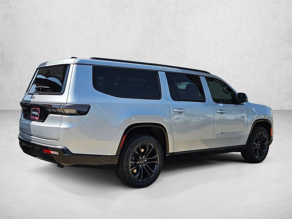 New 2026 Jeep Grand Wagoneer L Summit Reserve SUV