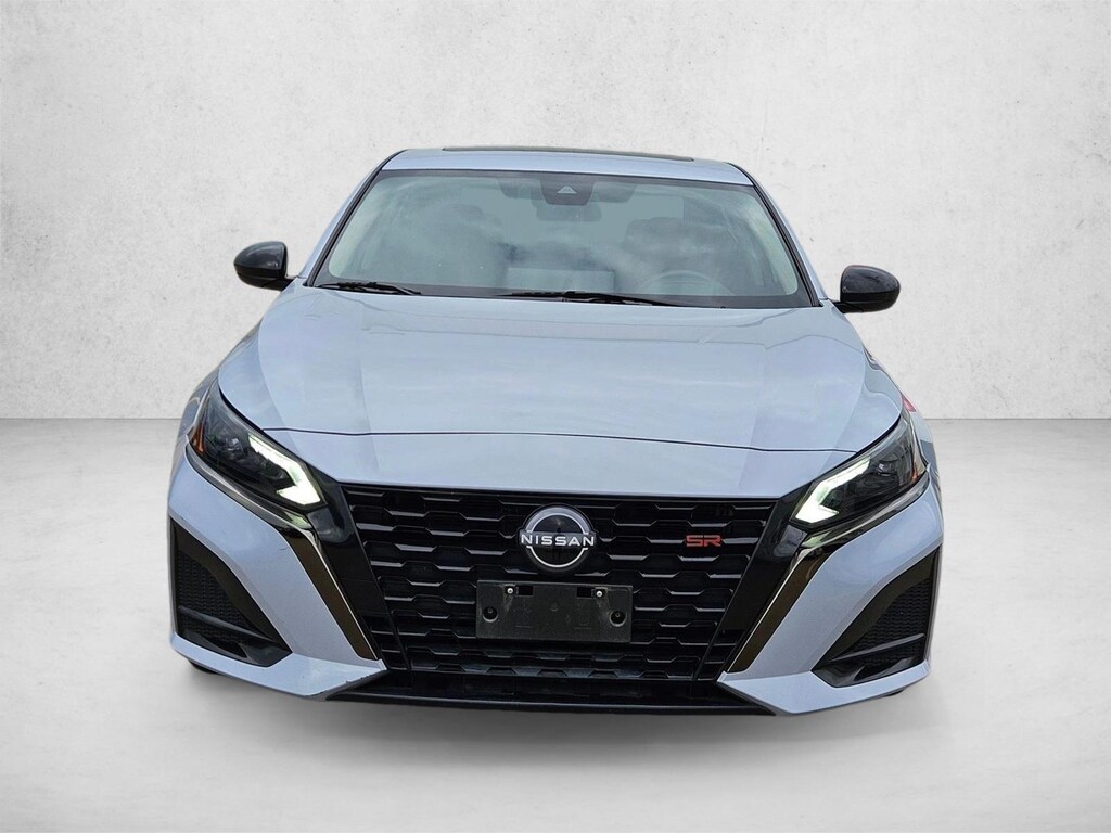 Used 2023 Nissan Altima 2.5 SR 4dr Car