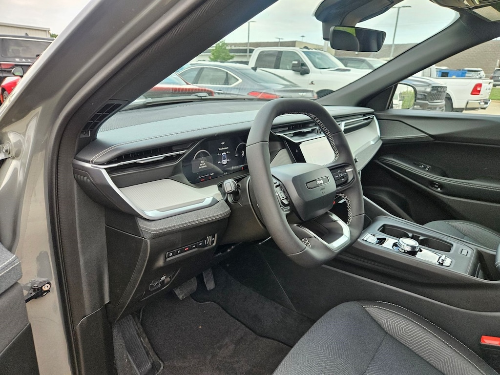 New 2026 Jeep Cherokee Laredo SUV