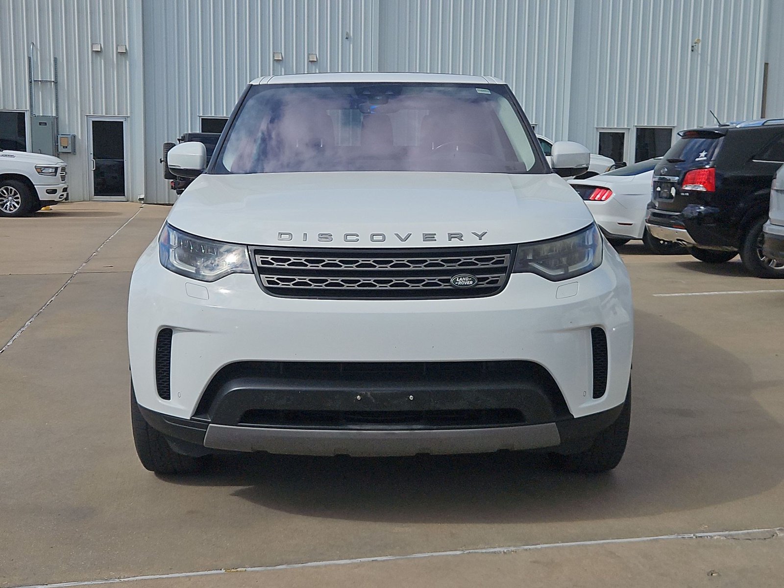 Used 2020 Land Rover Discovery SE Sport Utility