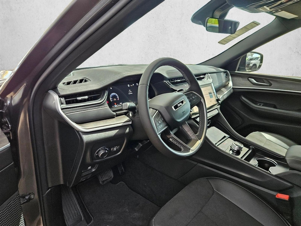 New 2026 Jeep Grand Cherokee Laredo Altitude SUV